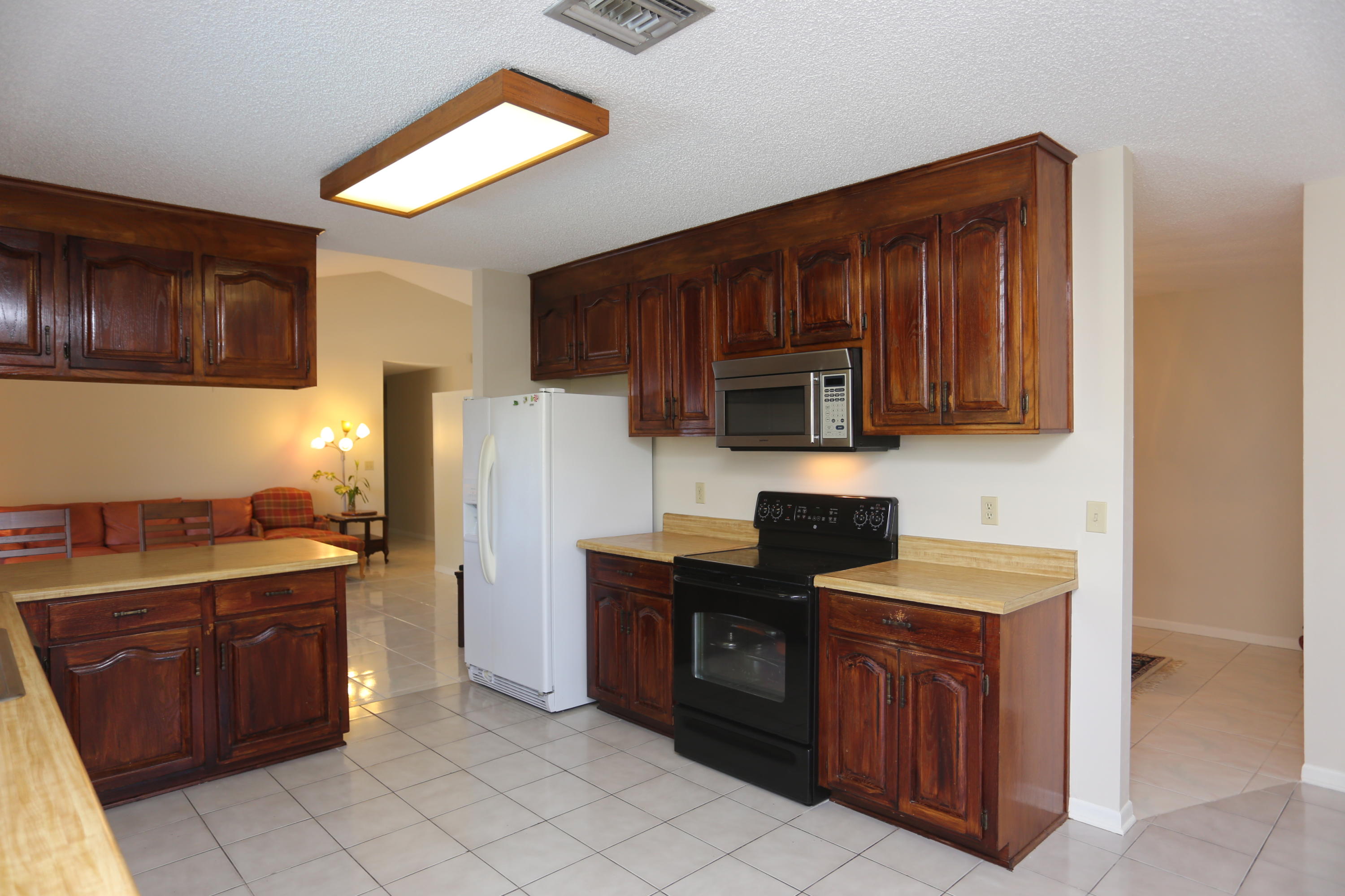 21817 Linwood Way Boca Raton, FL 33433 - Photo 8 of 32 IMG_7574