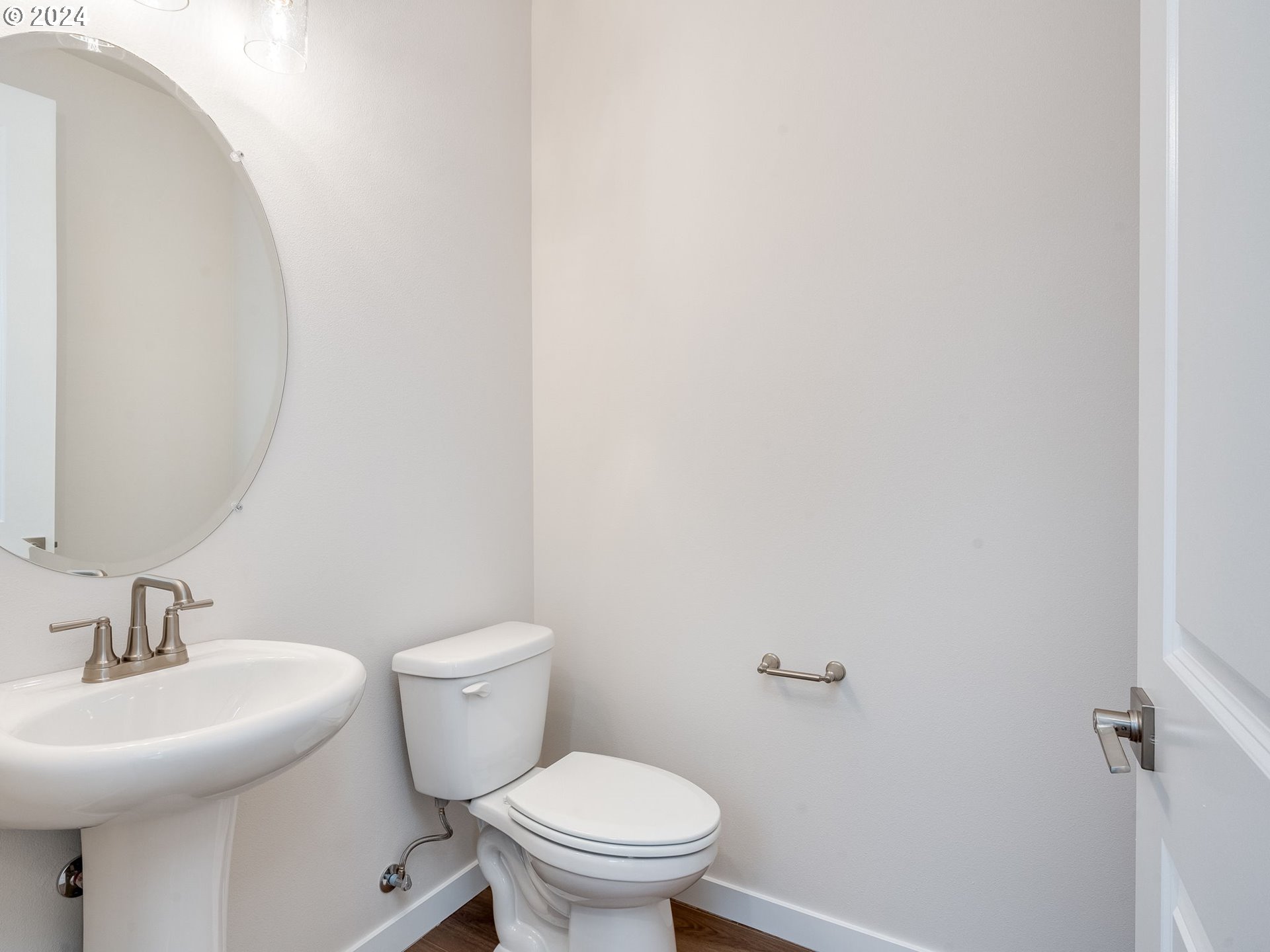12270 Southwest Trask Street Beaverton, OR 97007 - Photo 4 of 40 Bathroom