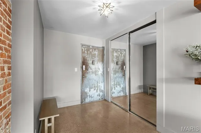 $225,000 | 4466 West Pine Boulevard, Unit 2G, St. Louis, MO 63108