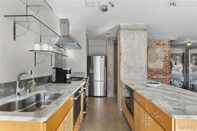 $225,000 | 4466 West Pine Boulevard, Unit 2G, St. Louis, MO 63108