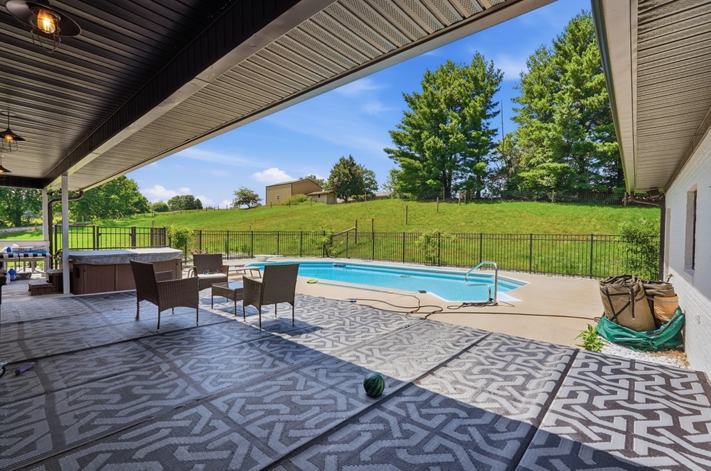 237 Southfork Road Sparta, TN 38583 - Photo 29 of 47