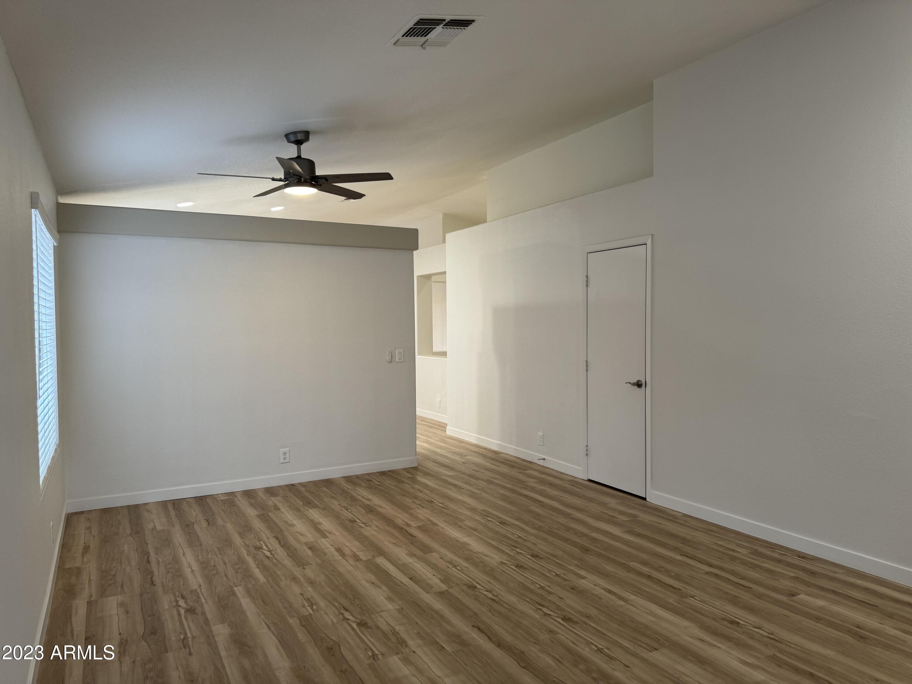 4155 West Bloomfield Road Phoenix, AZ 85029 - Photo 8 of 45 front room