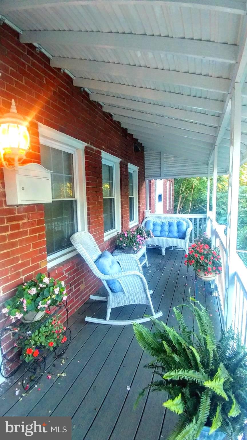 4052 Hilton Road Baltimore, MD 21215 - Photo 21 of 22 Front Porch