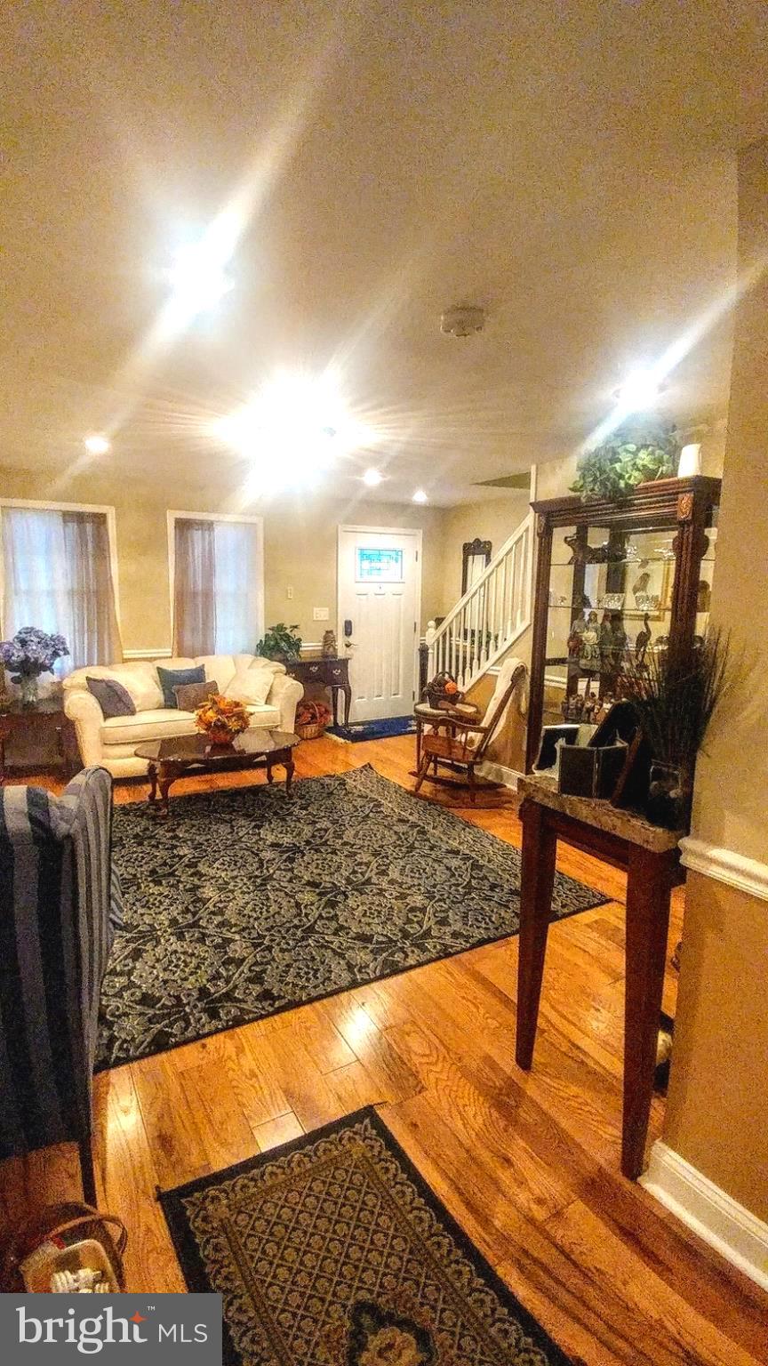 4052 Hilton Road Baltimore, MD 21215 - Photo 9 of 22 Living Room