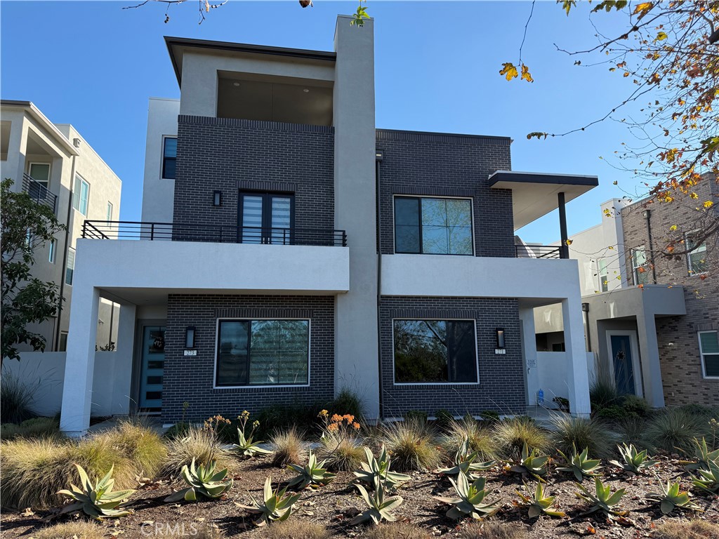 273 Novel Irvine, CA 92618 - Photo 2 of 71