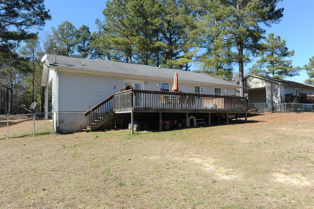 1999 Southeast Hunt Road Cleveland, TN 37323 - Photo 15 of 23 Huge back deck
