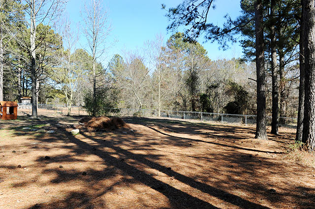 1999 Southeast Hunt Road Cleveland, TN 37323 - Photo 17 of 23 Fenced Yard