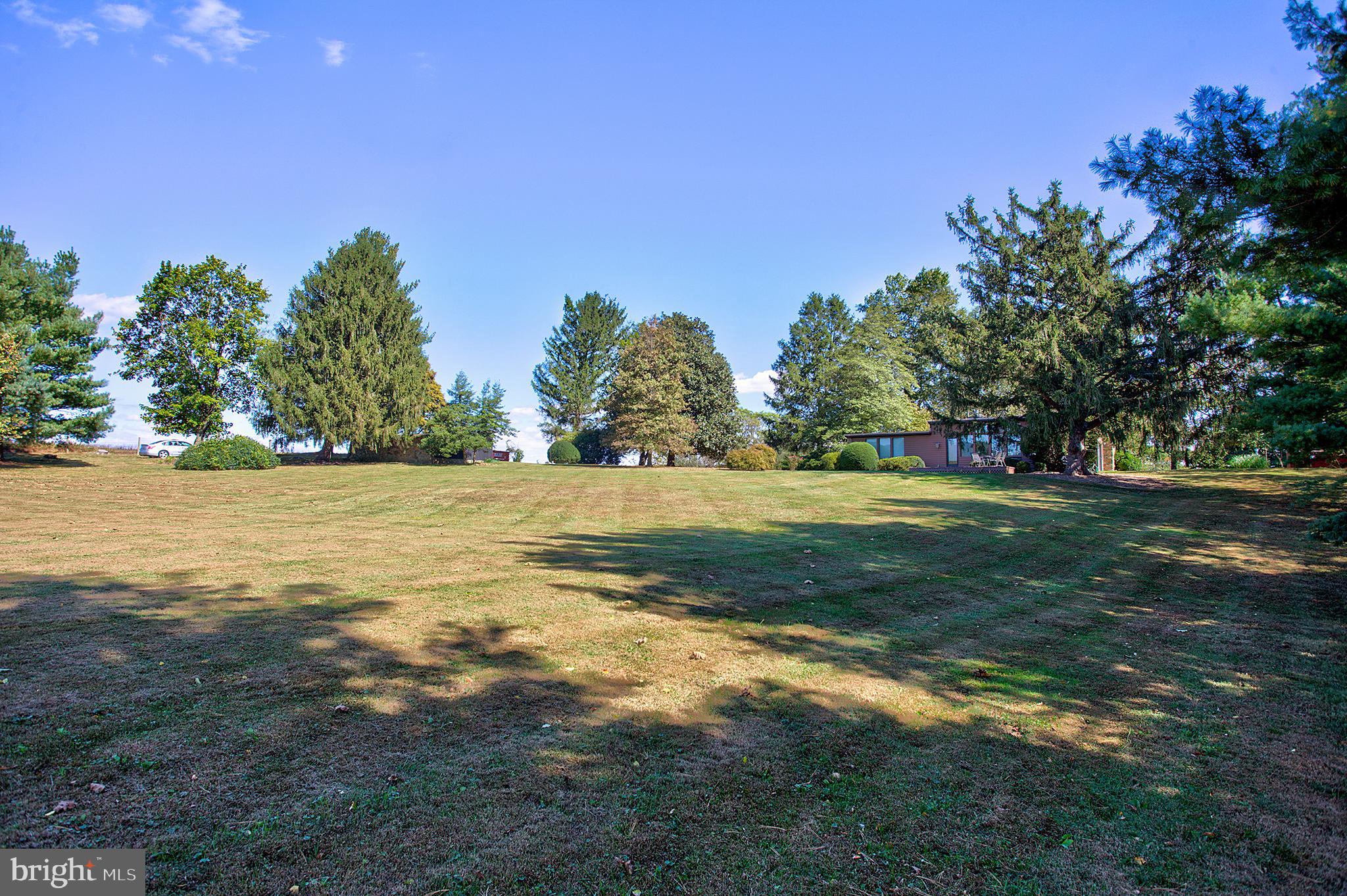 20070 Airmont Road Round Hill, VA 20141 - Photo 15 of 18 Yard