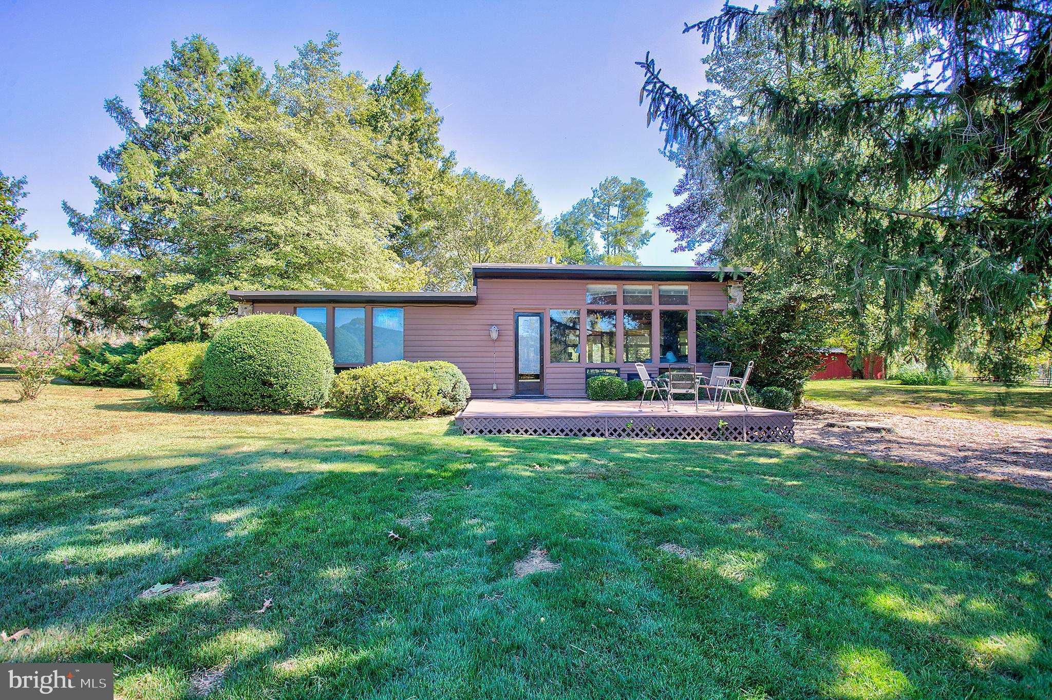 20070 Airmont Road Round Hill, VA 20141 - Photo 17 of 18 Inspired by Frank Lloyd Wright architecture