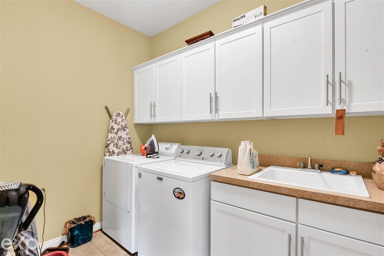 2736 South Christian Hill Rochester, MI 48309 - Photo 24 of 35