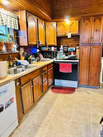 $135,000 | 9013 West Arch Street, Yorktown, IN 47396