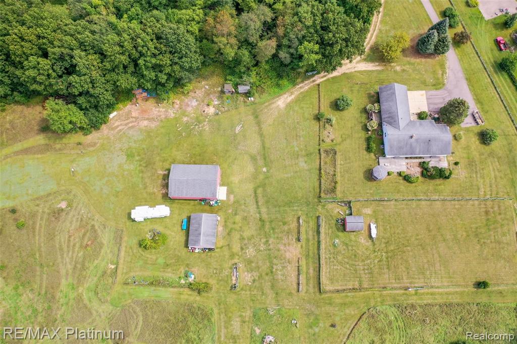 7498 Silver Lake Road Linden, MI 48451 - Photo 8 of 59