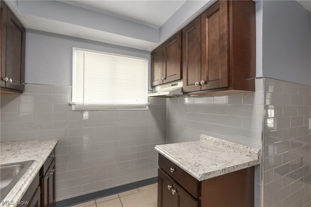 3921 Delmore Road Cleveland Heights, OH 44121 - Photo 19 of 35