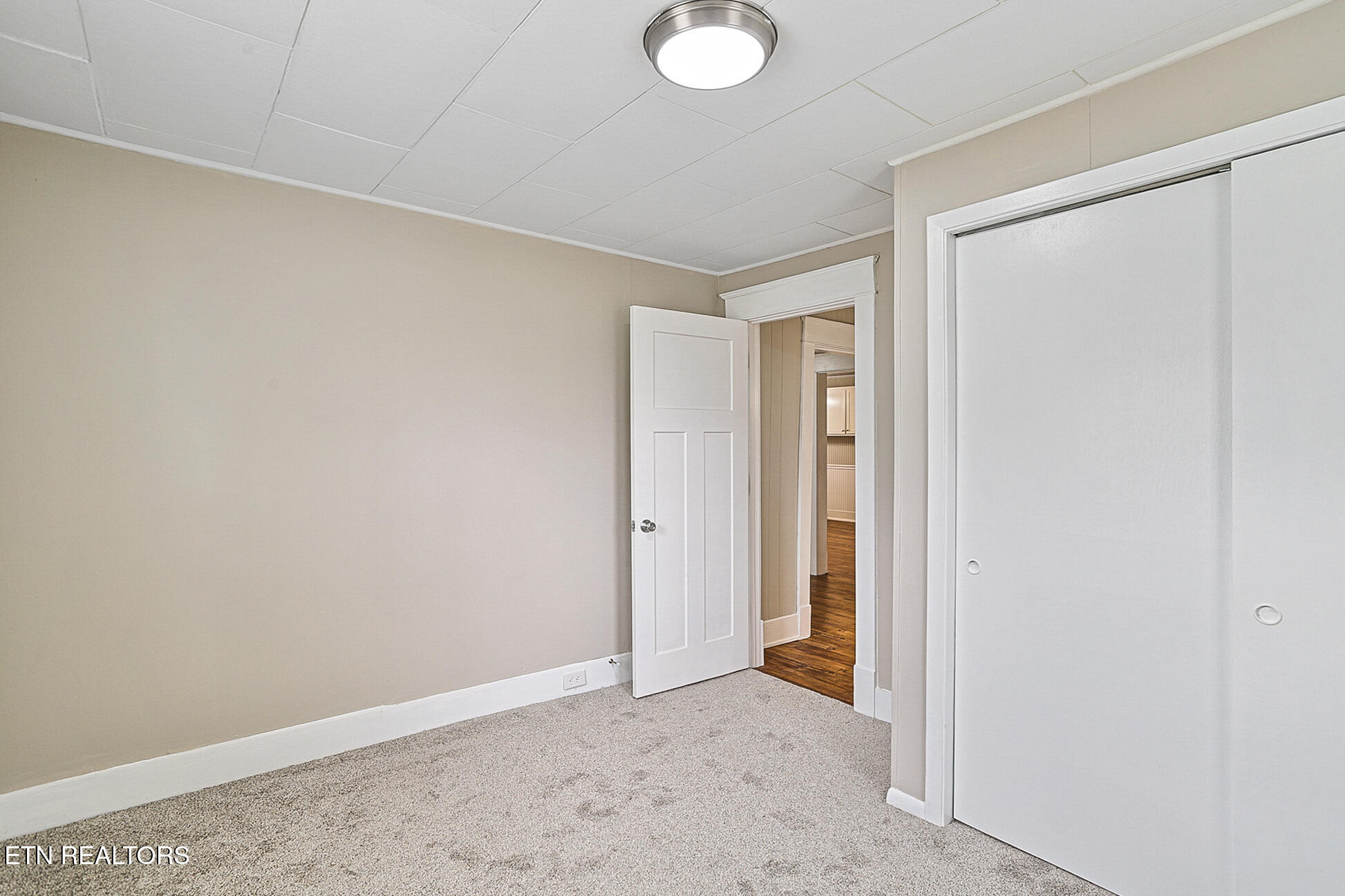 353 Lee Road Clinton, TN 37716 - Photo 11 of 33 353 Lee Rd-44