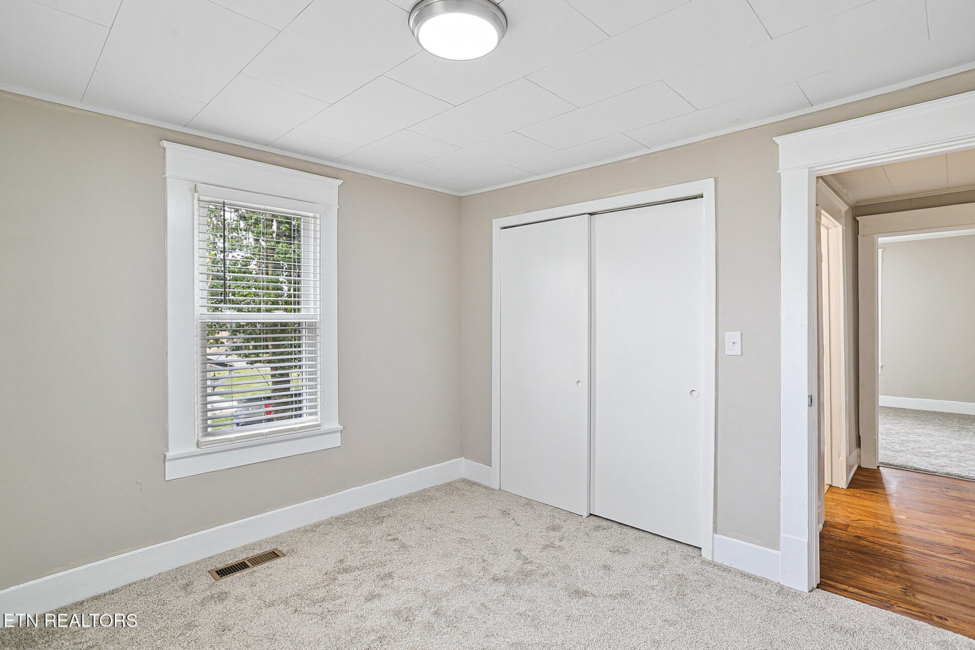 353 Lee Road Clinton, TN 37716 - Photo 16 of 33 353 Lee Rd-69