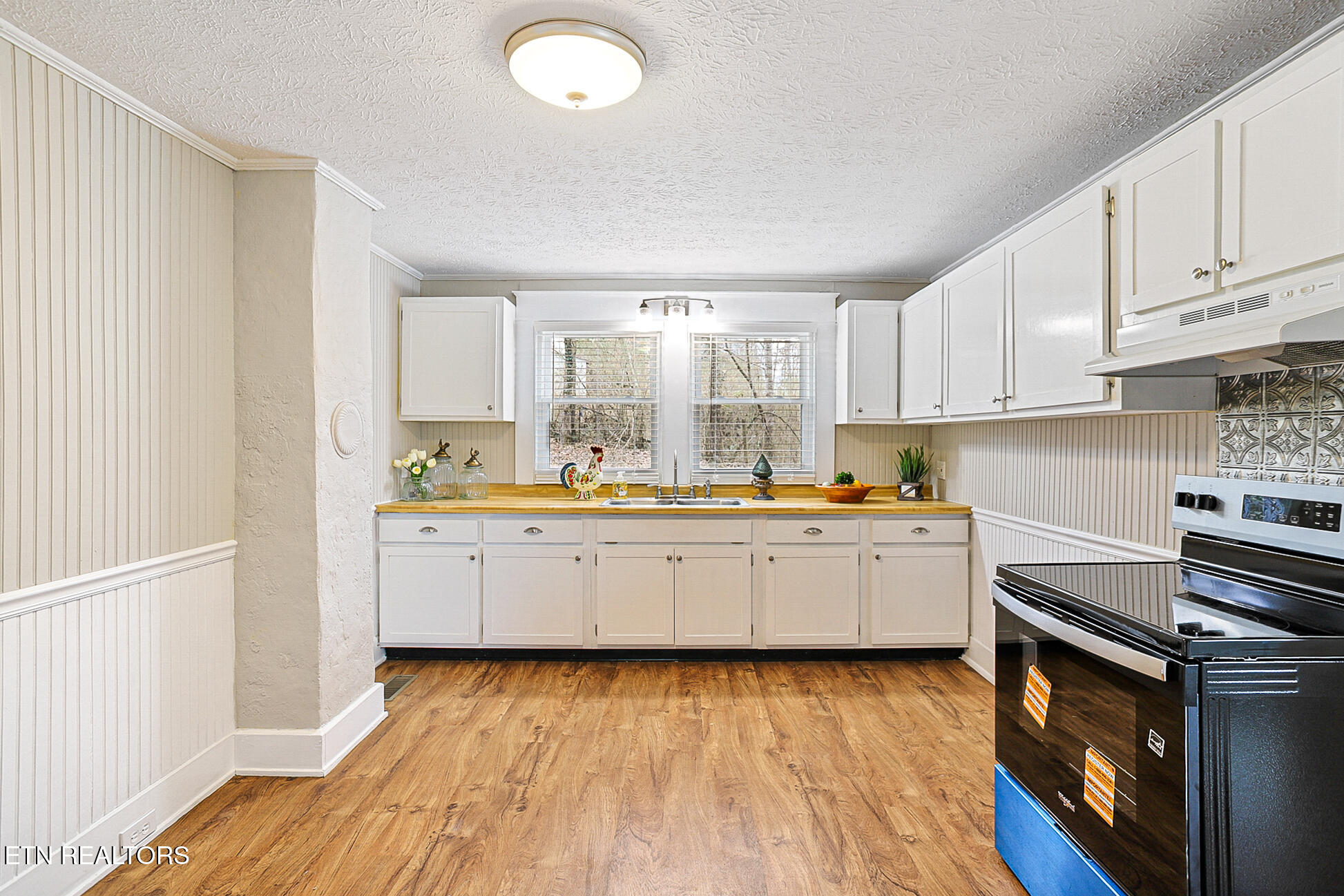 353 Lee Road Clinton, TN 37716 - Photo 19 of 33 353 Lee Rd-89