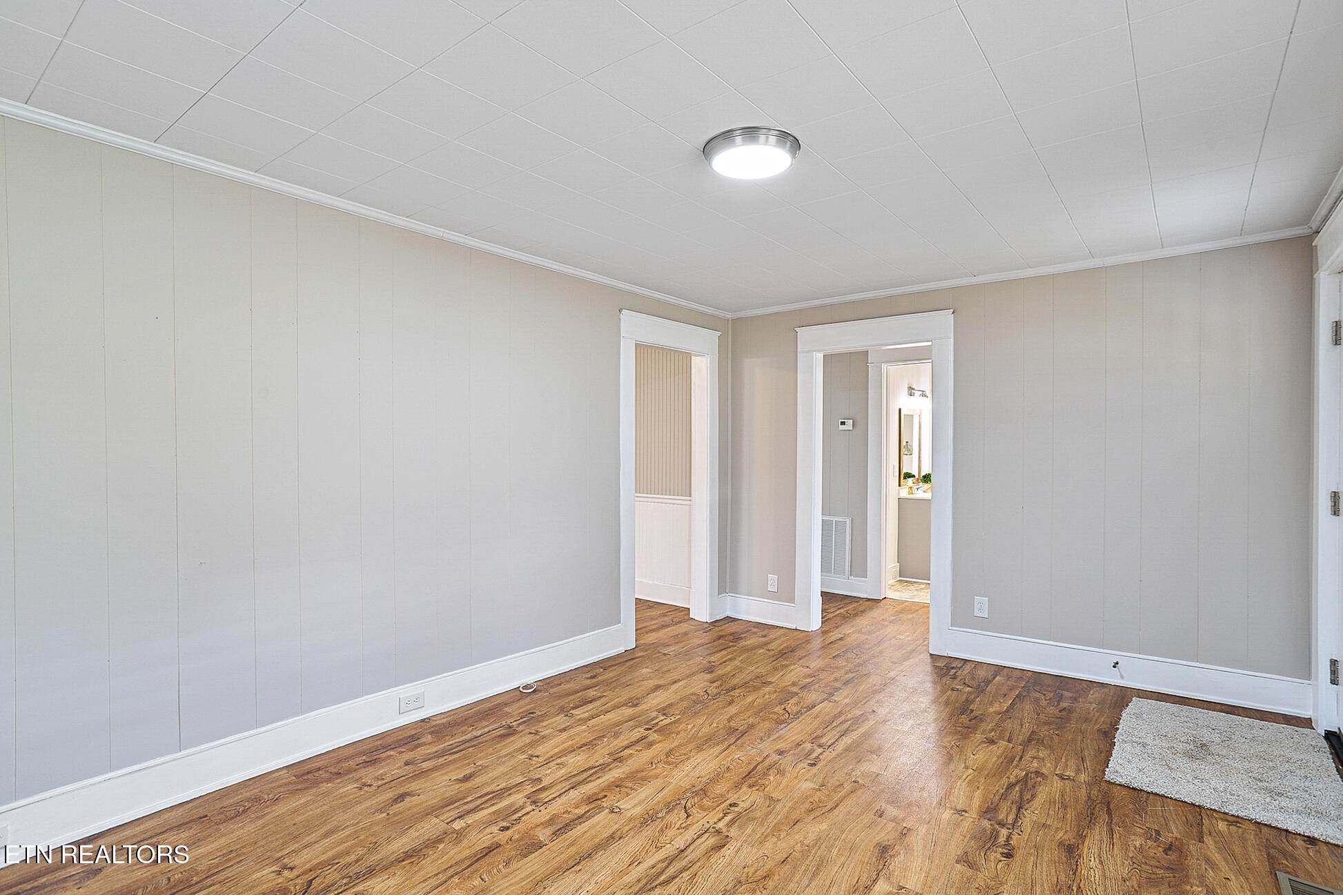 353 Lee Road Clinton, TN 37716 - Photo 7 of 33 353 Lee Rd-19