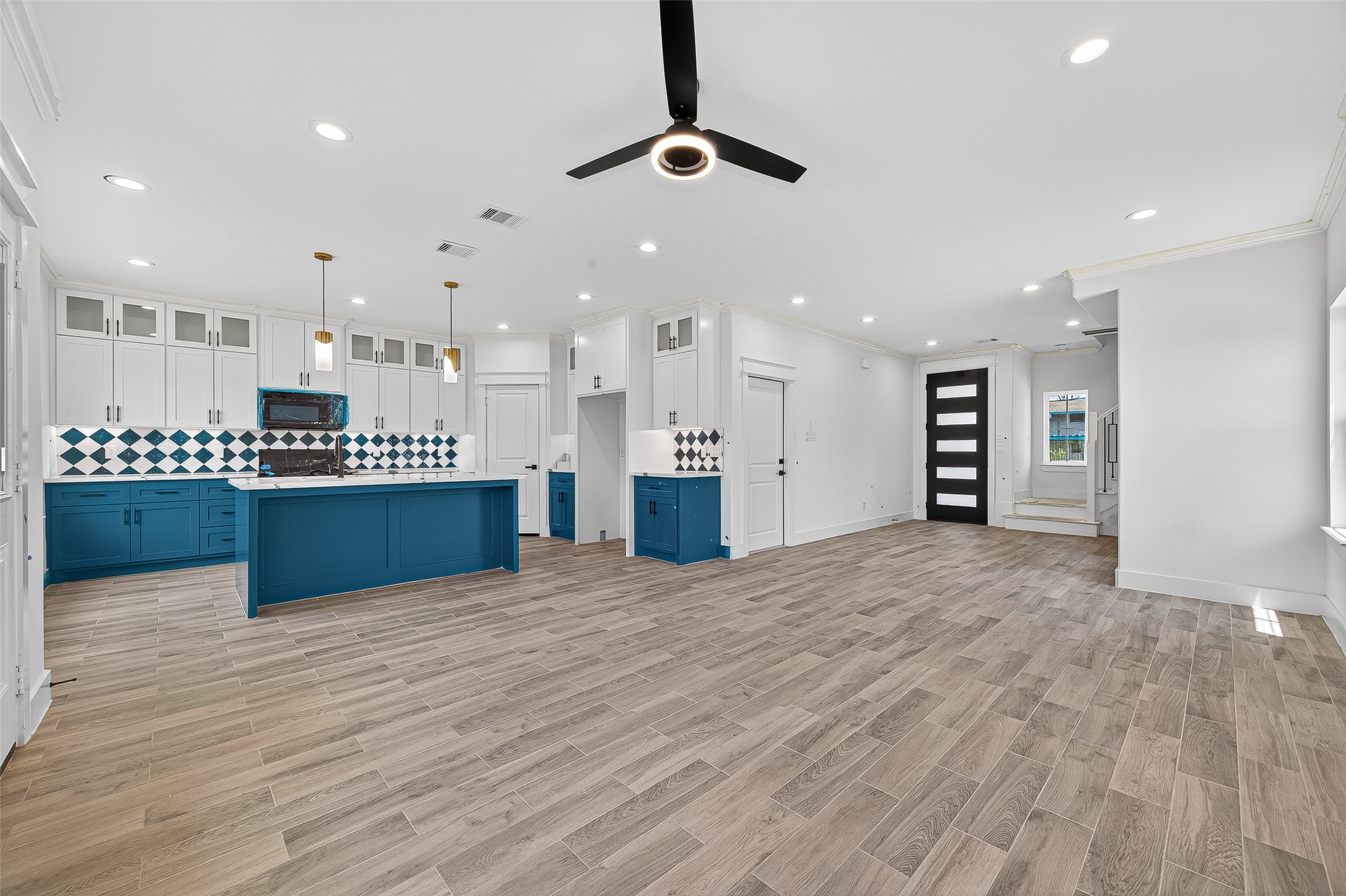 3168 Golfcrest Houston, TX 77087 - Photo 4 of 14 a view of kitchen with refrigerator and window