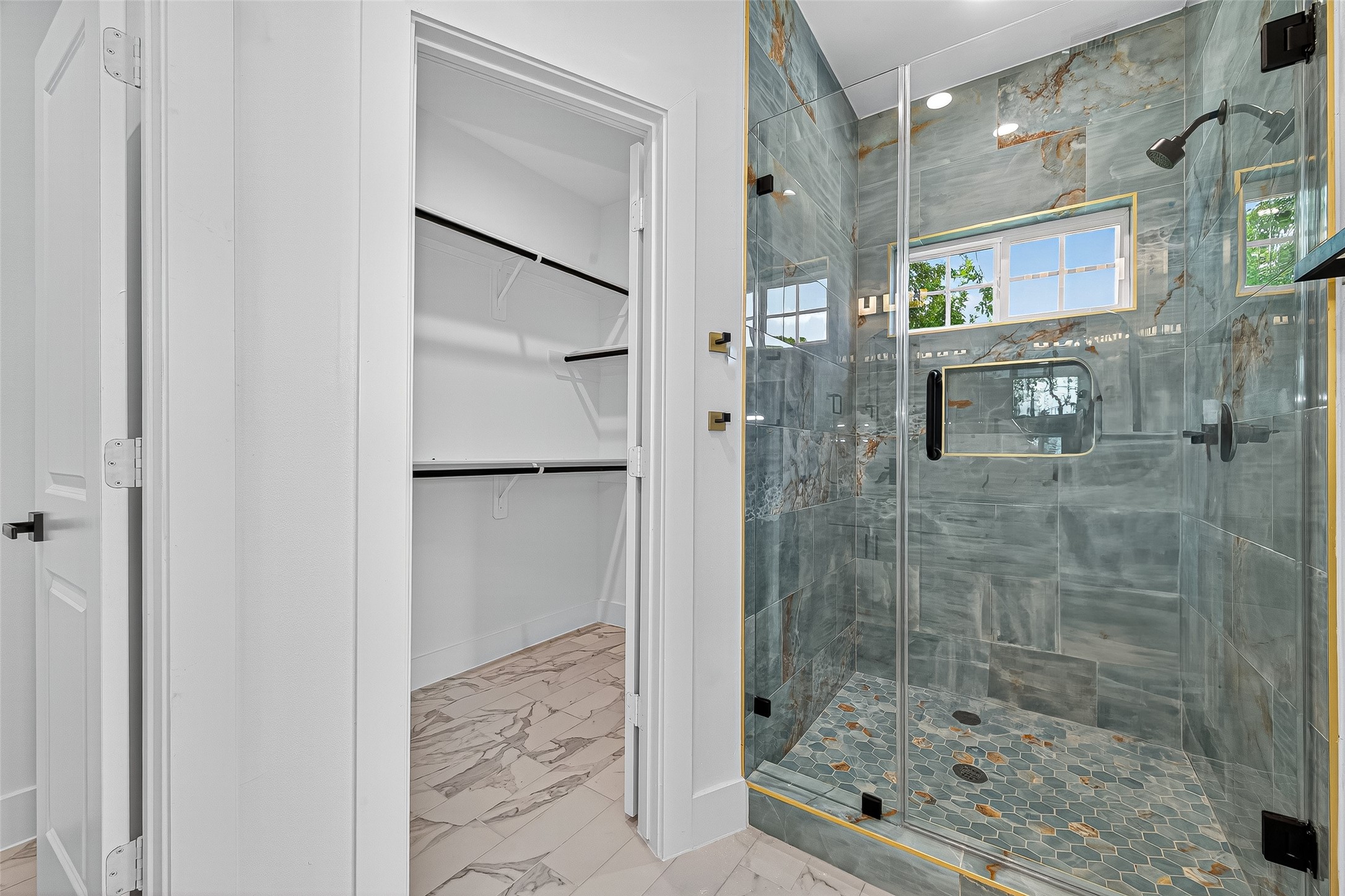 3168 Golfcrest Houston, TX 77087 - Photo 10 of 14 a bathroom with a shower and a sink