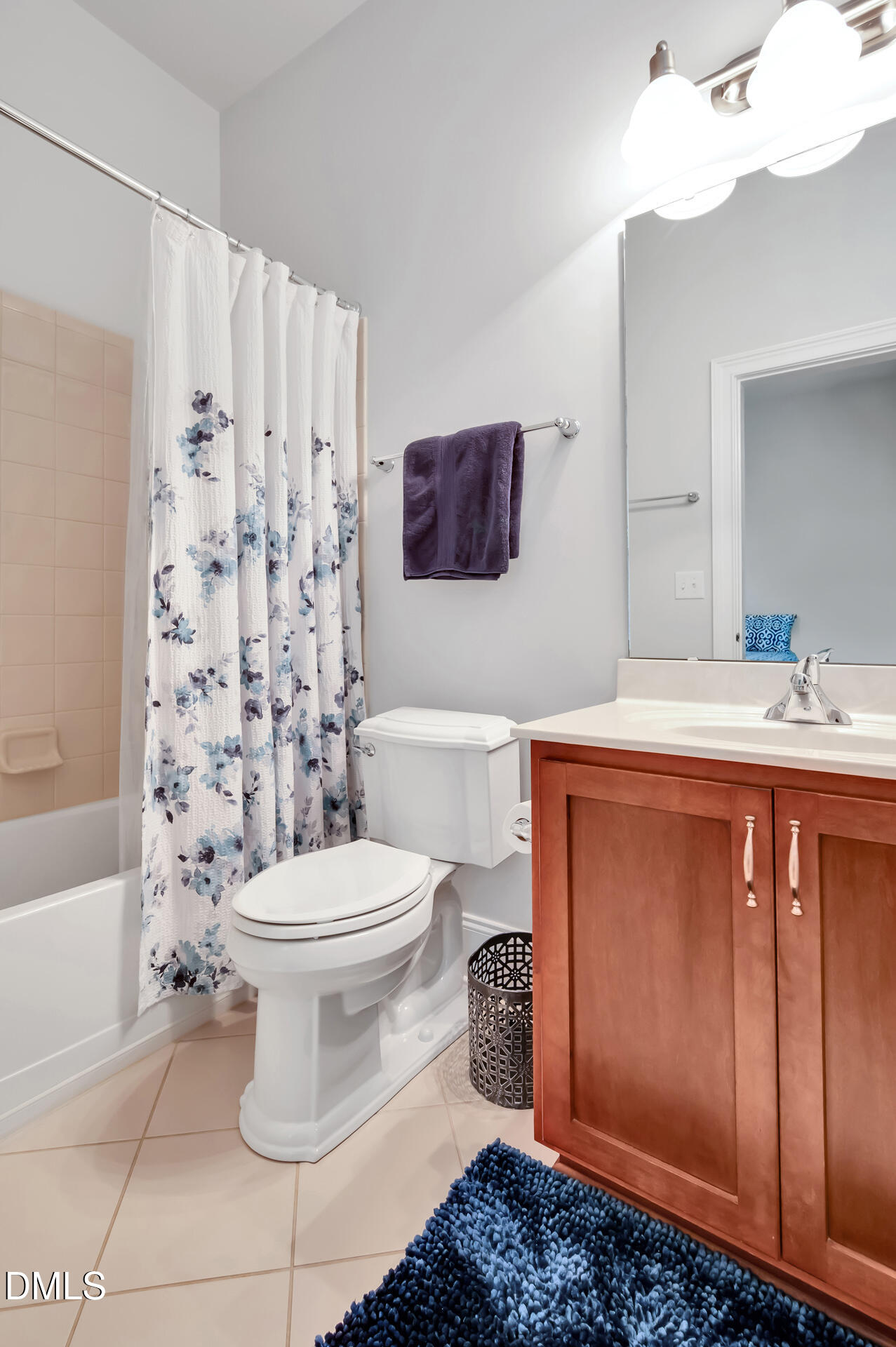 2812 Swift Willow Circle Raleigh, NC 27606 - Photo 31 of 49 Guest rm. Bath