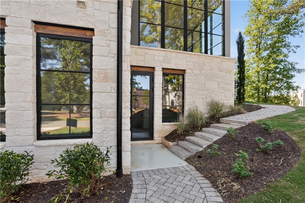 174 Devore Road Alpharetta, GA 30009 - Photo 4 of 80