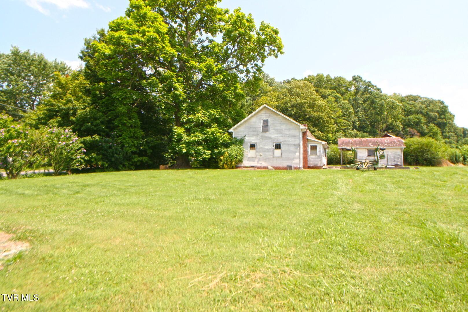 637 Long Hollow Road Elizabethton, TN 37643 - Photo 4 of 14 Long Hollow IMG_4230 (Large)