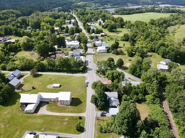 $339,000 | 4706 Highway 5, Barnet, VT 05050