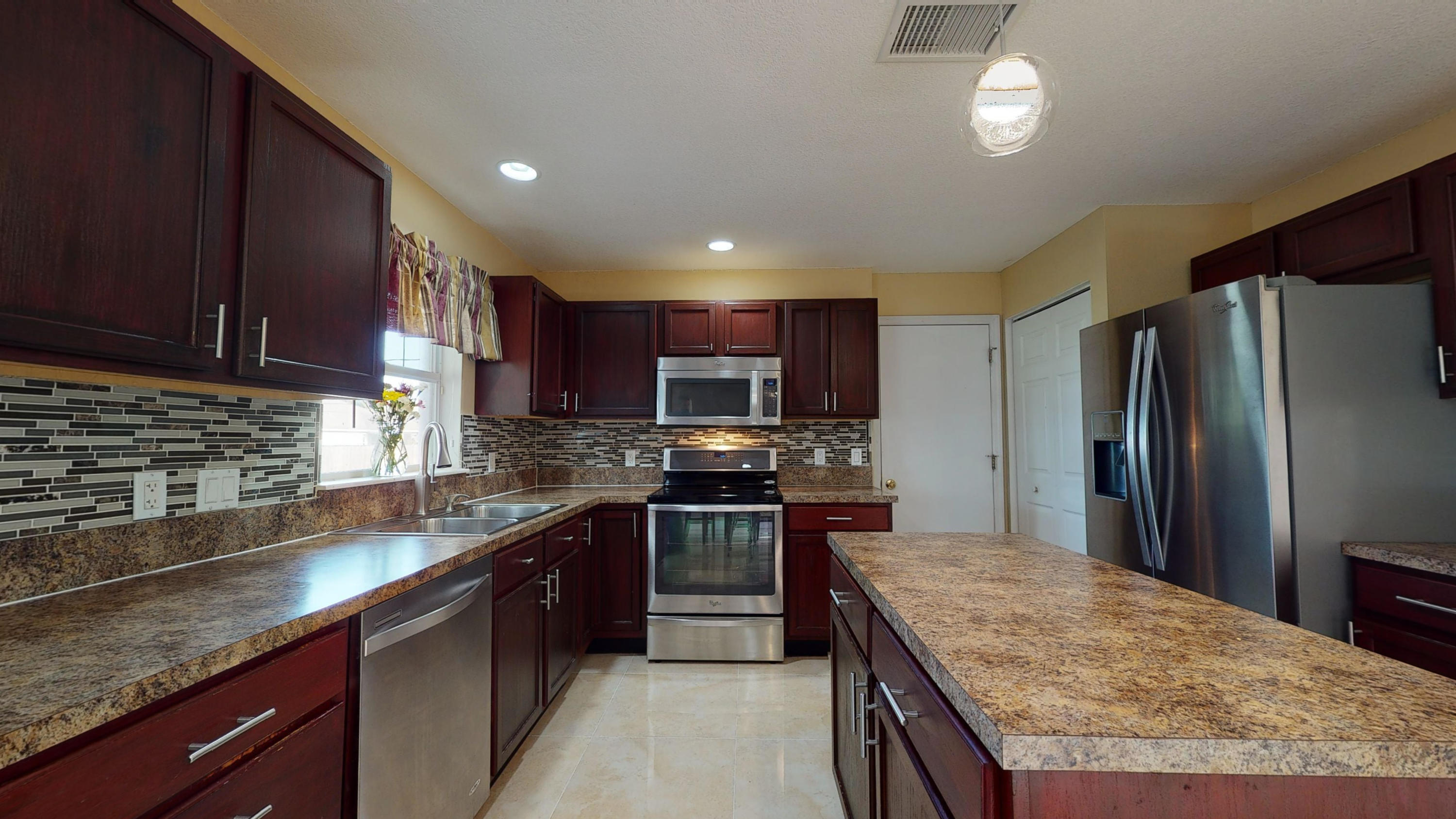 1925 Southwest Libra Lane Port St. Lucie, FL 34984 - Photo 6 of 33 06_Kitchen (5)
