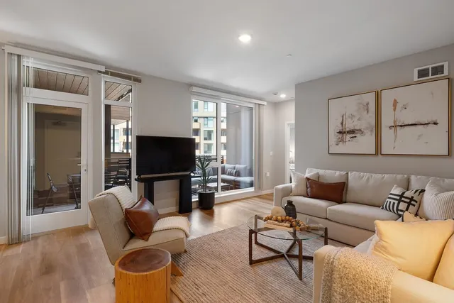 $539,900 | 260 Brooklyn Basin Way, Unit 519, Oakland, CA 94606