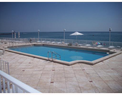 1200 South Ocean Boulevard, Unit 2D Boca Raton, FL 33432 - Photo 3 of 7 Additional Photo