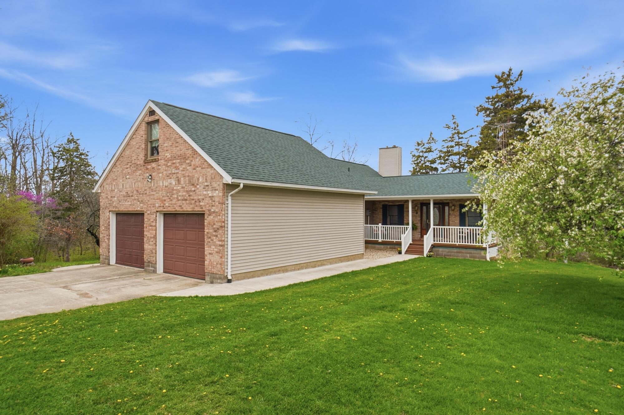 7553 Coffin Station Road Springfield, OH 45502 - Photo 6 of 94