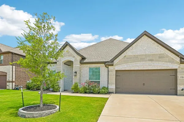 $445,000 | 7720 Sweet Sorghum Street, Joshua, TX 76058