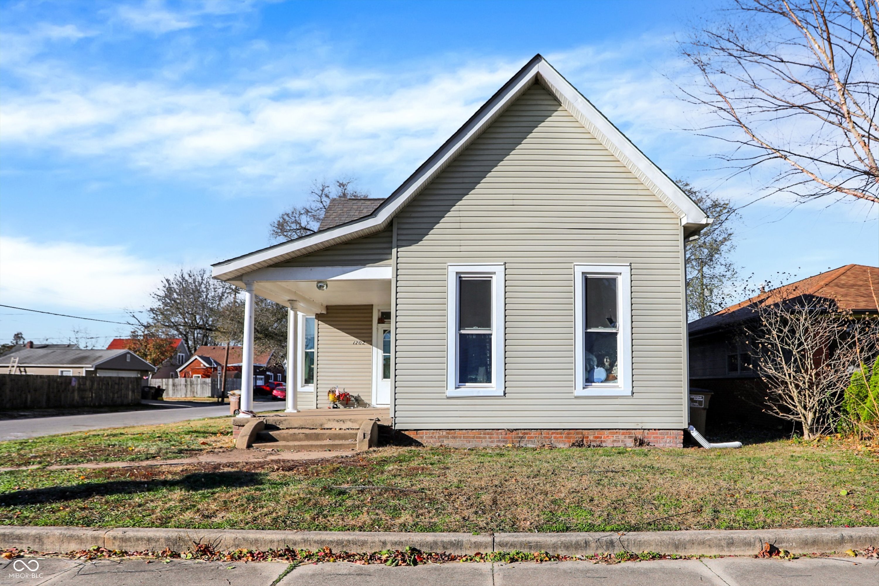 1702 Maple Street Columbus, IN 47201 - Photo 1 of 30 Gallery Image 1