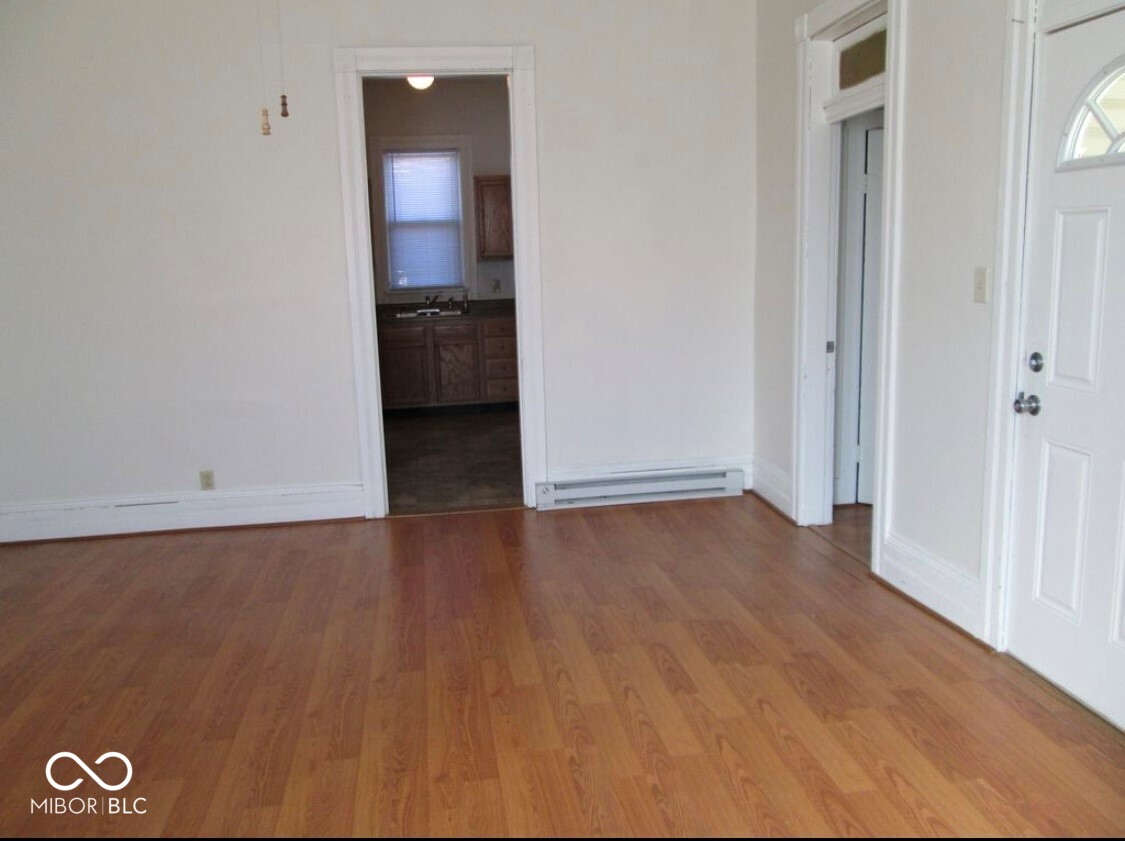 1702 Maple Street Columbus, IN 47201 - Photo 9 of 30 Gallery Image 9