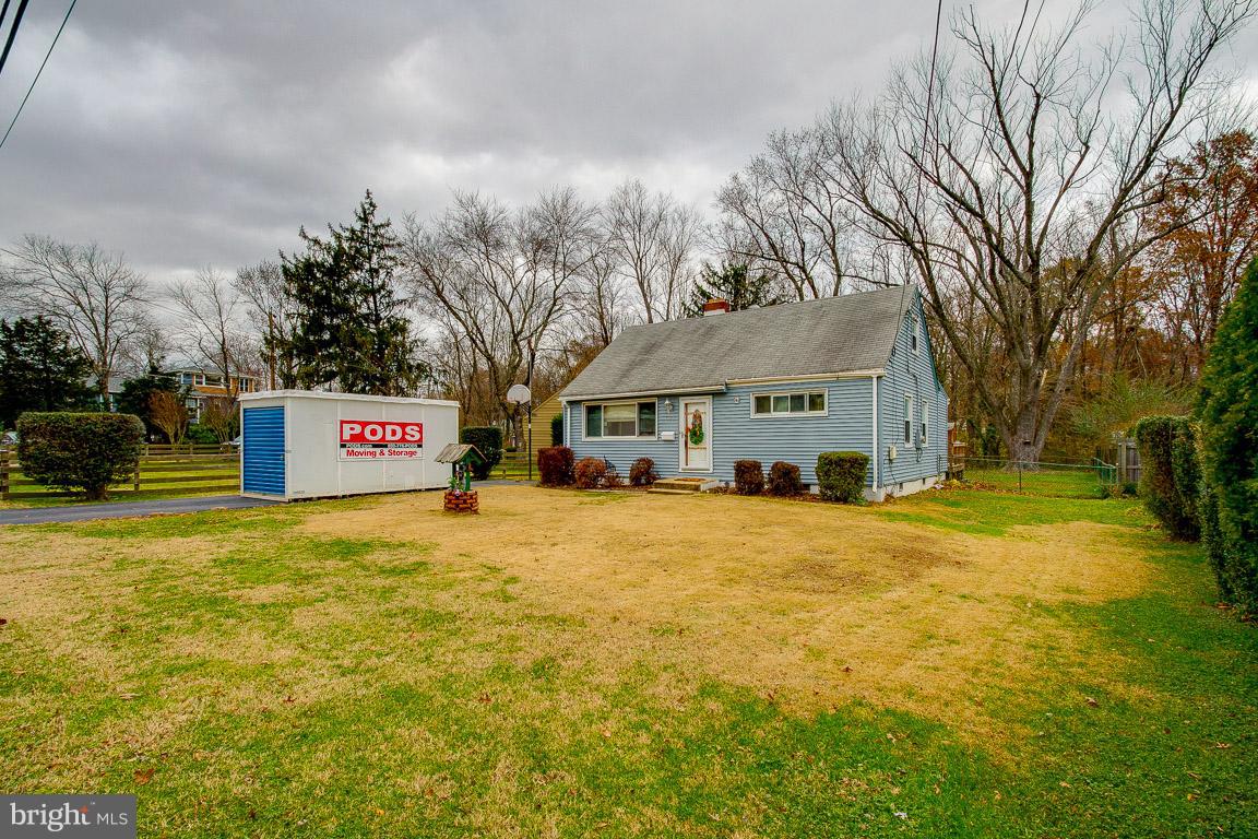6672 Barrett Road Falls Church, VA 22042 - Photo 3 of 29 Gallery Image 3