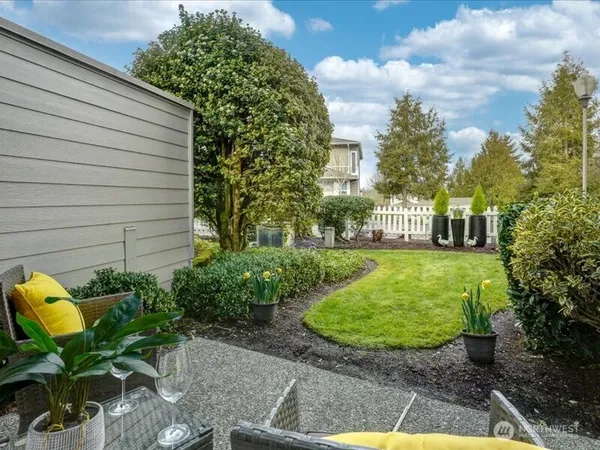 $445,500 | 22527 Southeast 38th Terrace, Unit 1424, Issaquah, WA 98029