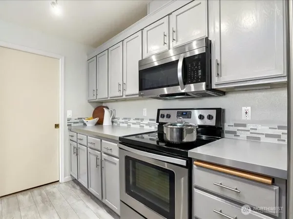 $445,500 | 22527 Southeast 38th Terrace, Unit 1424, Issaquah, WA 98029