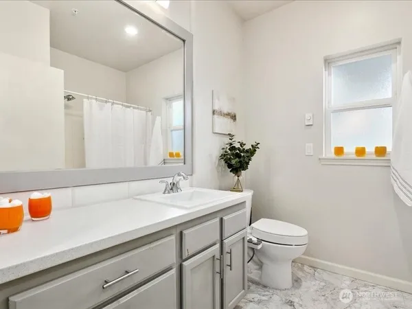$445,500 | 22527 Southeast 38th Terrace, Unit 1424, Issaquah, WA 98029
