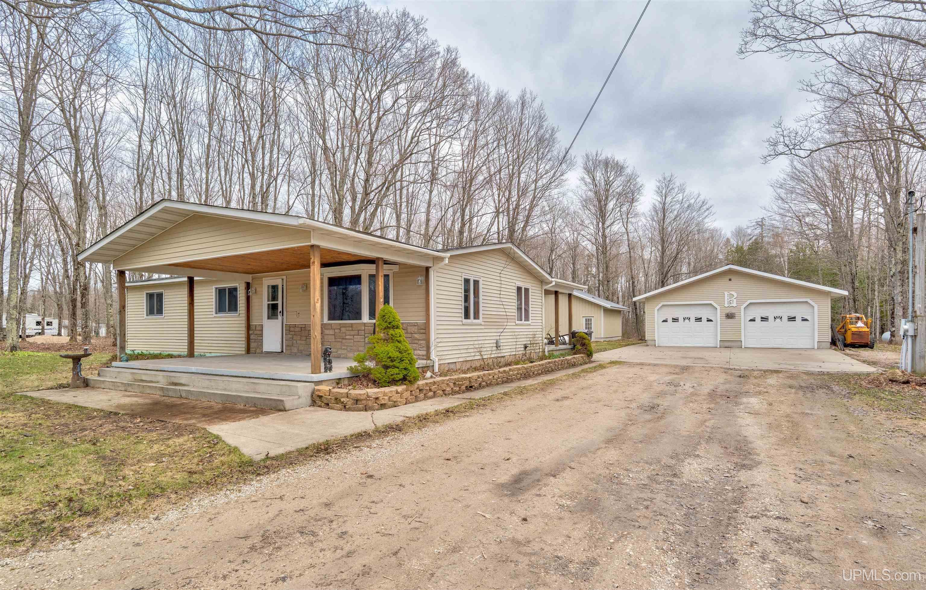 1683w Quarry Road Gulliver, MI 49840 - Photo 1 of 37