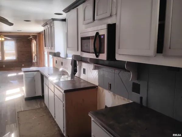 $39,900 | 5617 West Rt 24 Bypass Street, Peoria, IL 61607