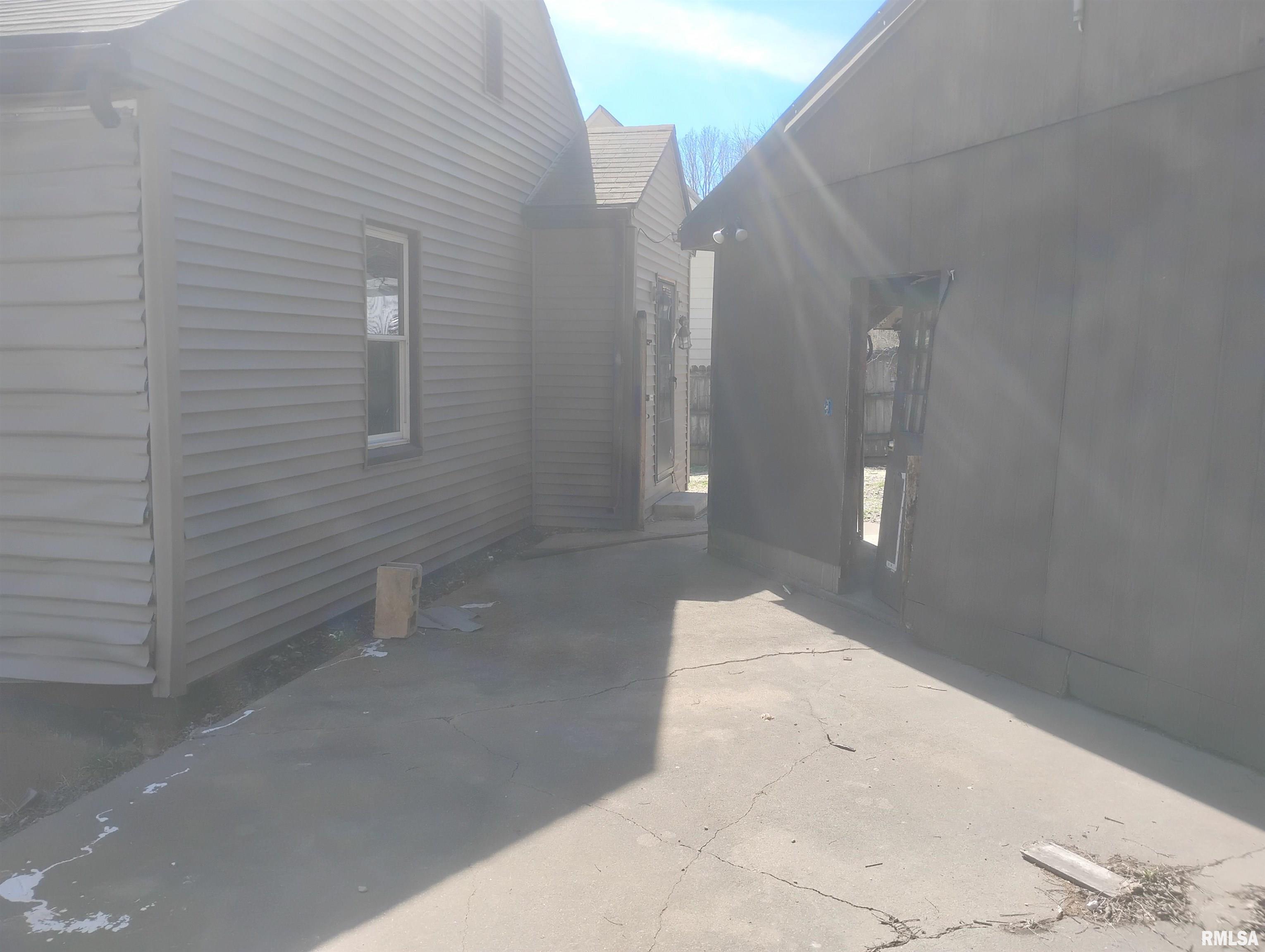 5617 West Rt 24 Bypass Street Peoria, IL 61607 - Photo 17 of 21