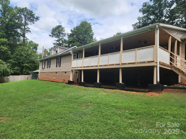 a house view with a outdoor space