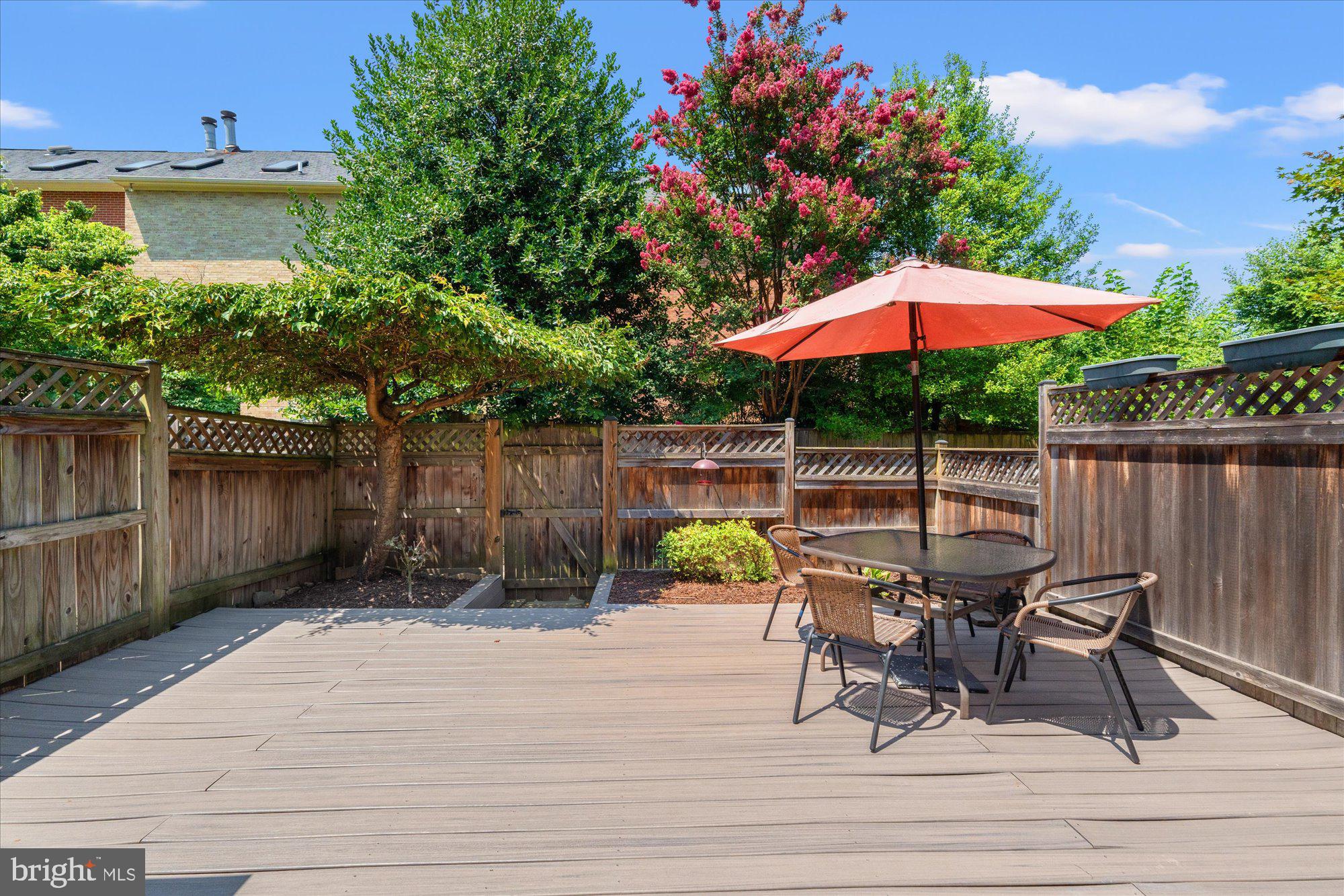 7020 Alicent Place McLean, VA 22101 - Photo 16 of 33 Rear deck