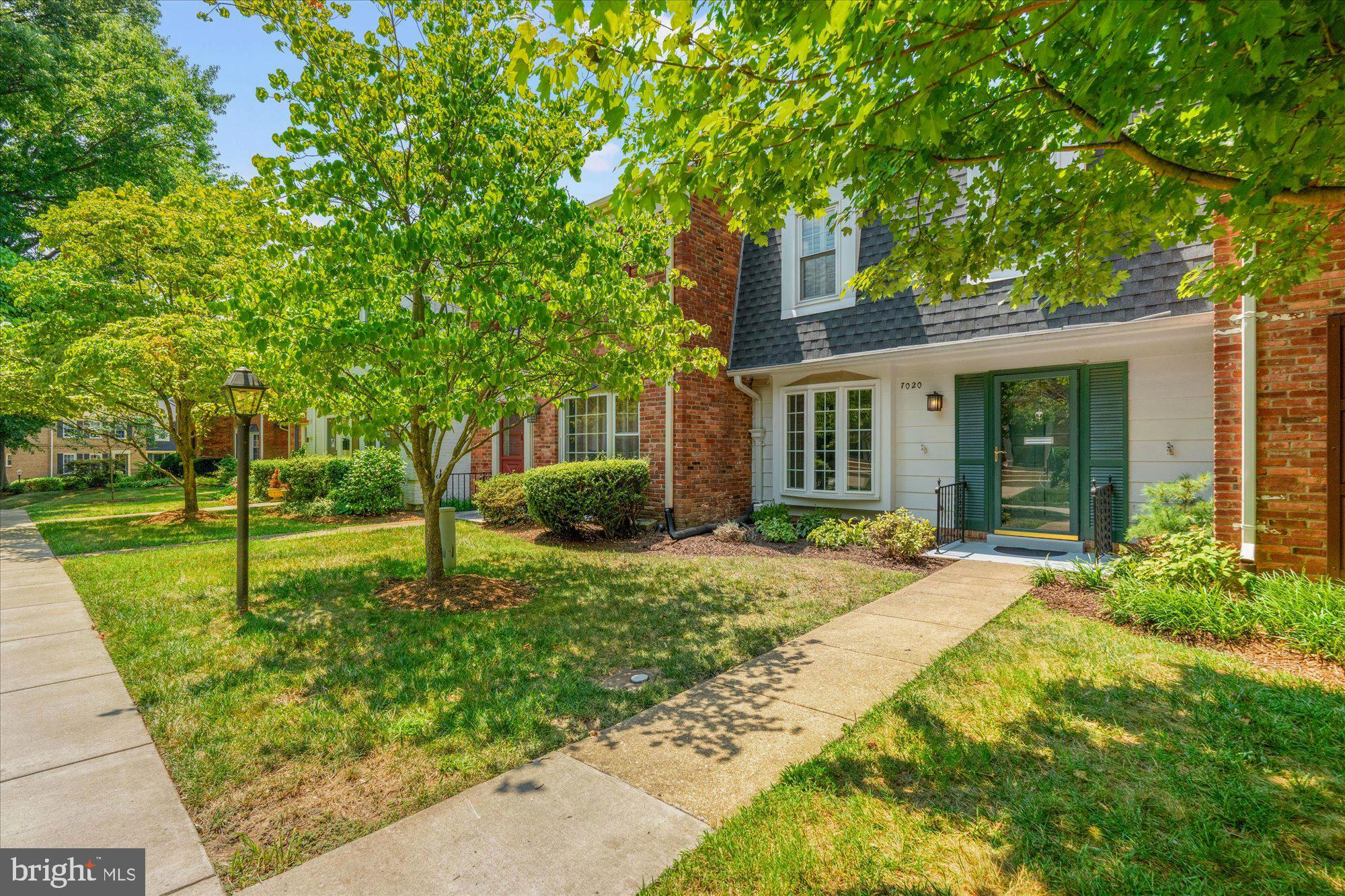 7020 Alicent Place McLean, VA 22101 - Photo 2 of 33 7020 Alicent Place