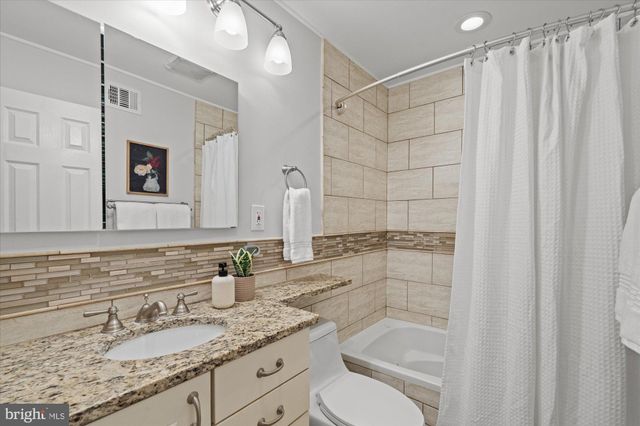 $929,900 | 7020 Alicent Place, McLean, VA 22101