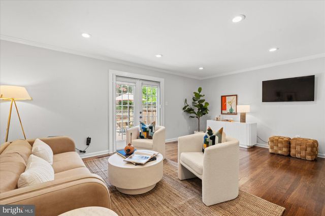 $929,900 | 7020 Alicent Place, McLean, VA 22101