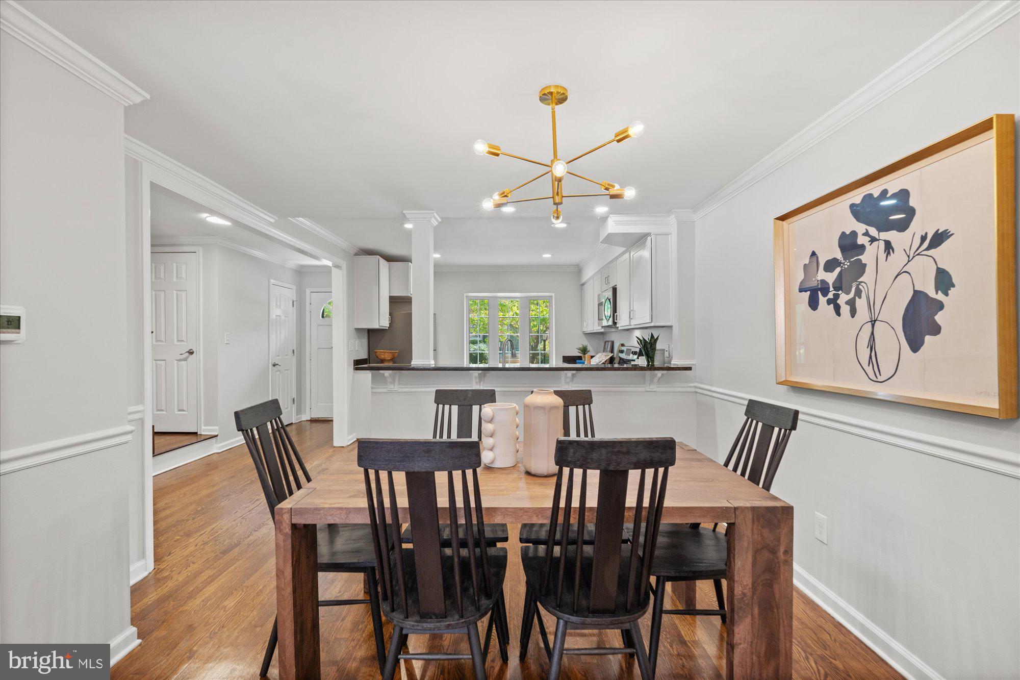 7020 Alicent Place McLean, VA 22101 - Photo 7 of 33 Dining area