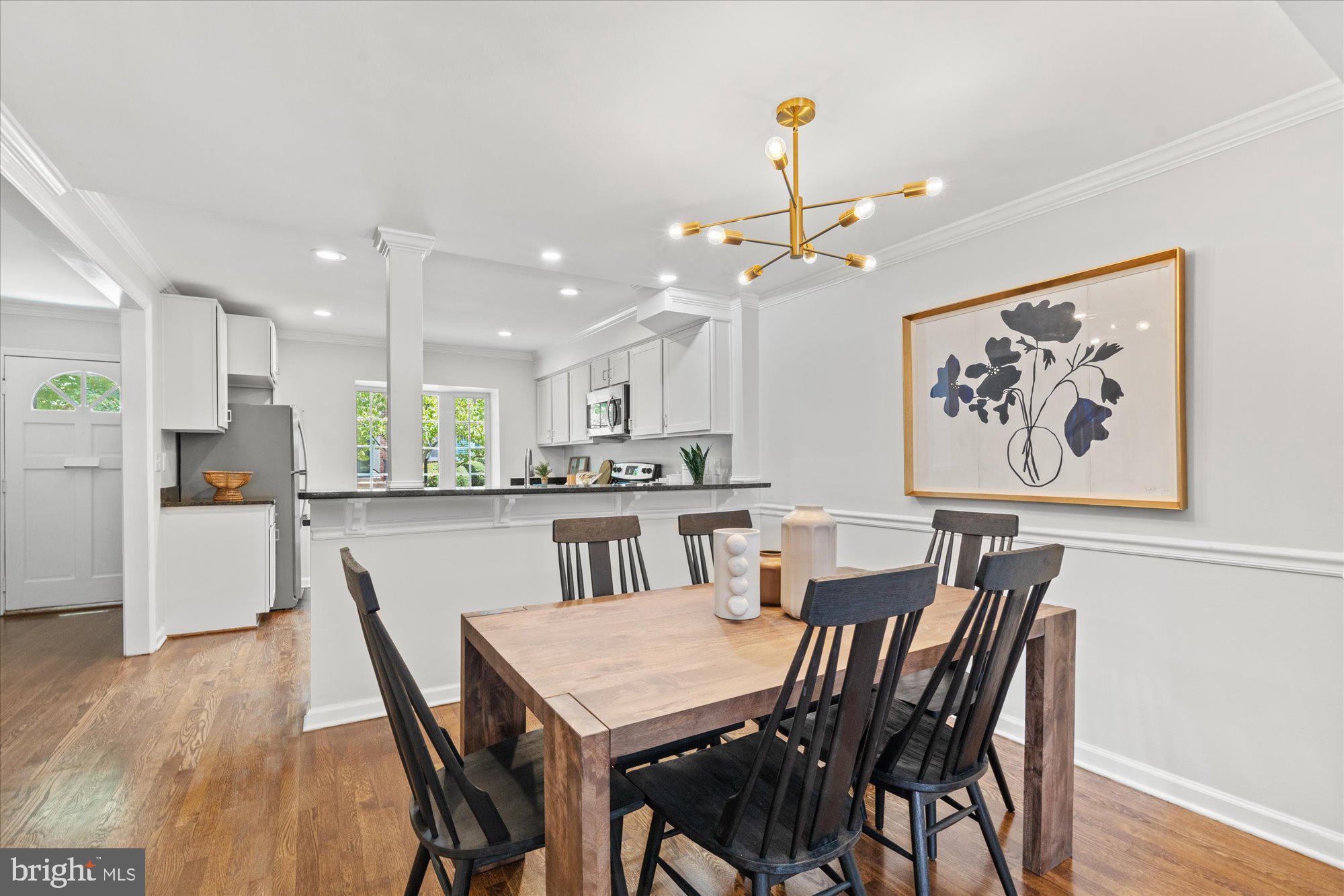 7020 Alicent Place McLean, VA 22101 - Photo 8 of 33 Dining area