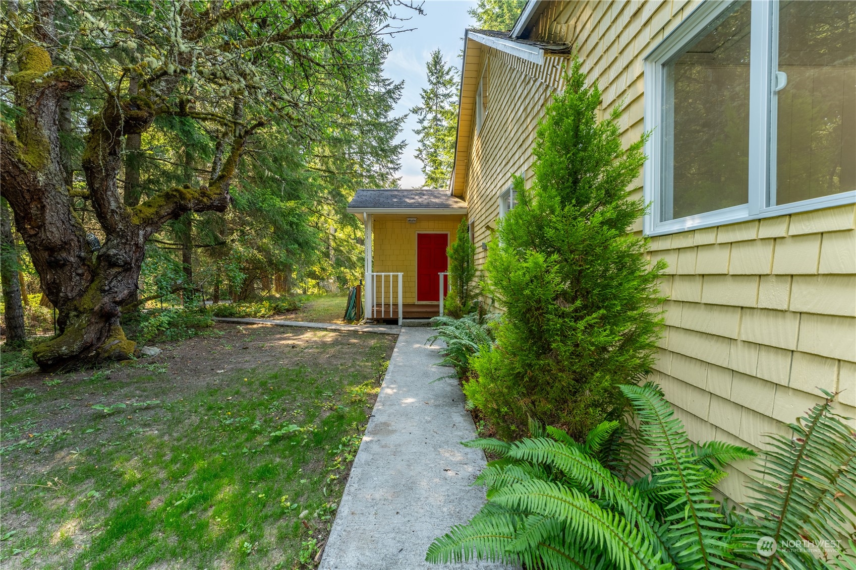 4189 Campbell Road Clinton, WA 98236 - Photo 32 of 39 Gallery Image 32