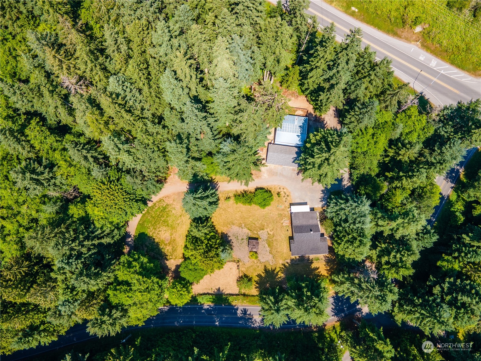 4189 Campbell Road Clinton, WA 98236 - Photo 5 of 39 Gallery Image 5